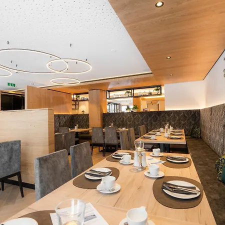 Villa-alpin Hotel