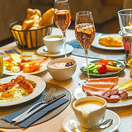 Villa-alpin Hotel 4*